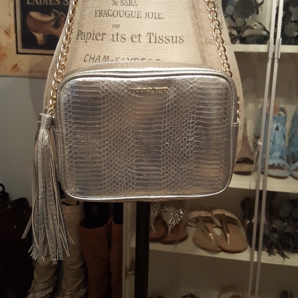 VICTORIA'S Secret silver purse NWT - Picture 2 of 3